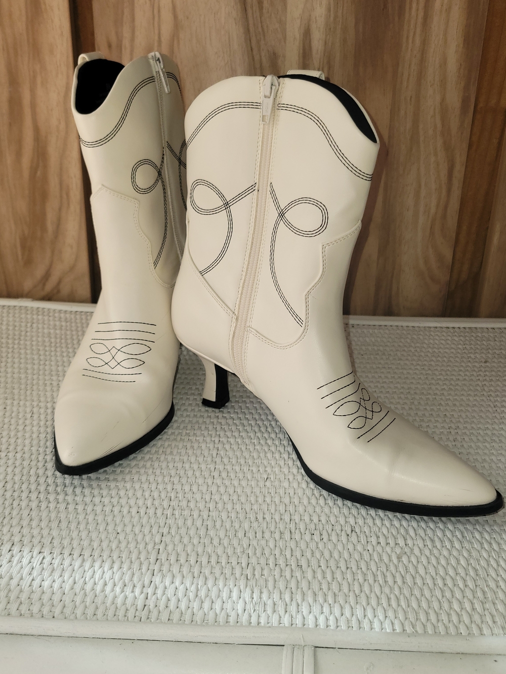 Cream Western-Style Boots with Black Decorative Stitching
